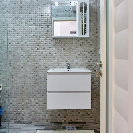 Tomis 2 Mamaia Nord Apartmán *